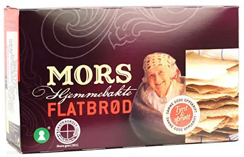 A box of MORS FLATBROD 260g in front of a woman.